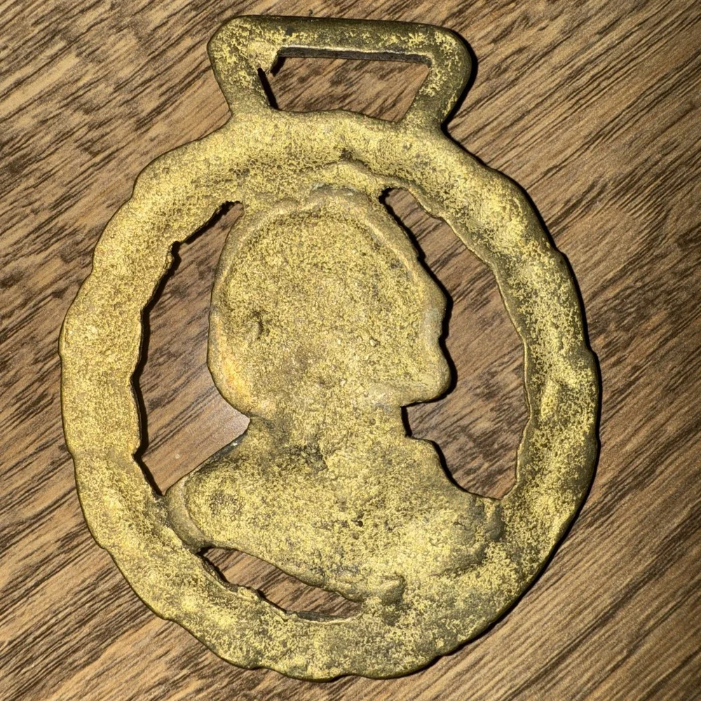 Brass Horse Medallion Vintage English William Shakespeare Laurel Parade Harness